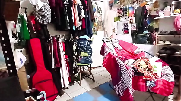 Chubby BBW stepmother organizing the room
