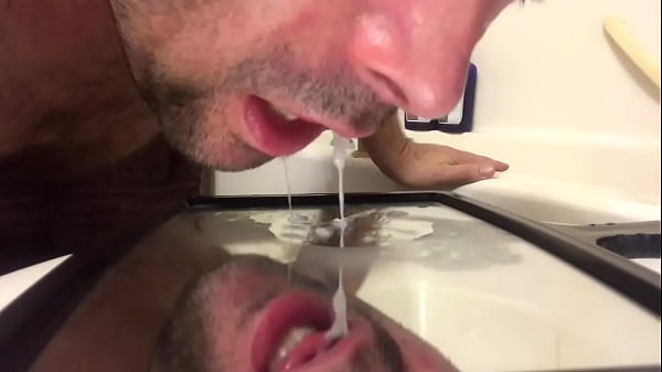 Eating up the cum at the end