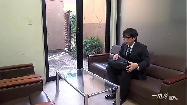 Ryoko Murakami, a ripe plump body created by pheromones, appears in the popular 1pondo series "Working Woman" as a female president! 1
