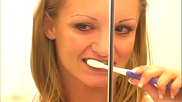 18 Year Old Jasmine Needs Her Snatch Filled With Throbbing Meat