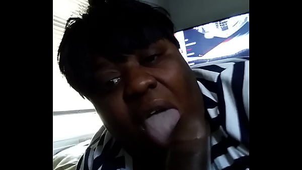 Bbw wife giving me some good ass head