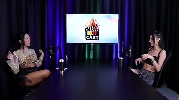 Download Video - A experi&ecirc;ncia com Angolanos que ela fez com v&aacute;rios paus grandes e duros&comma; e depois mostrou a buceta e os peitos&comma; sendo chupada - Debora Andrade &lpar;SHEER&sol;RED&rpar;
