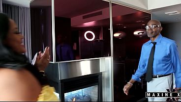 Moaning Maxine X Gets Pussy Fucked By BBC Sean Michales Before Party!