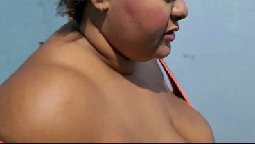 Bricklayer has sex with a chubby woman at an abandoned construction site.