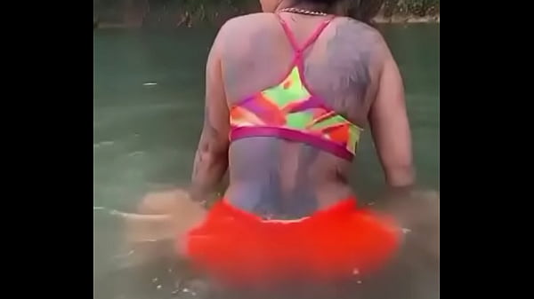 se la folla y se lo mama dame esa leche