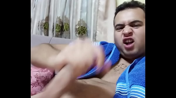 الفحل مولع بده ينيك