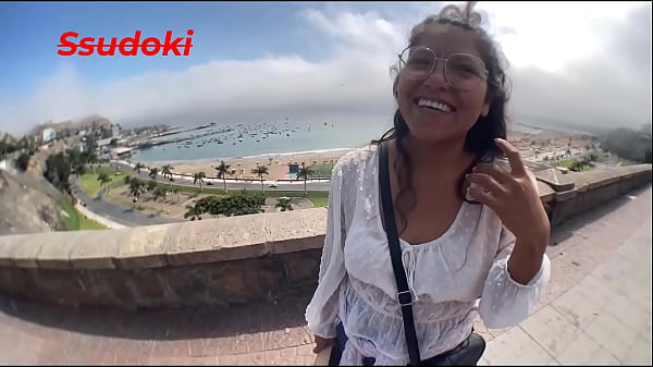 Download Video - CONFIESO que me gusta GRABARME mientras ME COGEN&comma; me propone que me MONTE en su VERGA y me DA DURO&period; SUB ENG