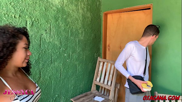 Download Video - Comeu a esposa novinha enquanto o corno d&period; &ast; Victor Hugo &ast; Dluquinhaa &ast; Andrehot &ast;