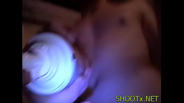 La Superbe Brune Chérie Tanya Aime Se Coller Dans Son Copher