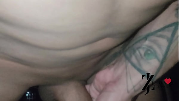 SEXO ANAL DENTRO DO CARRO AMIGA CHEGA BEM NA HORA