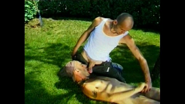 Gentlemens-gay - TheBiggerBoyTheBiggerToy - scene 1