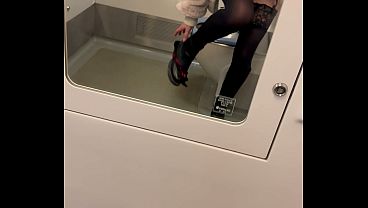 Bien plus à l’aise comme ça ! Tu veut en voir   ? Rejoint moi