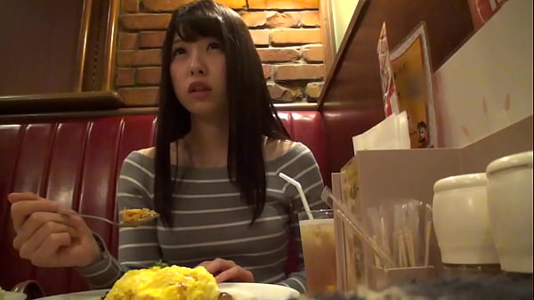 自ら応募してきた居酒屋バイトの19歳ロリカワ美少女の吸い付きマ〇コずっぽし激ハメ！