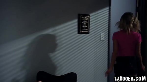Kiara Cole shows John Strong her skills how to become the best sex worker