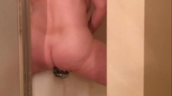 cums her ass off again