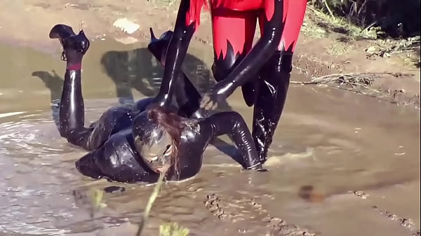 Fetish Muse - Very Evil Mistress Loves Heavy! Pee, JOI, Wet and Messy, Belly Button Fetish, Latex, FemDom!