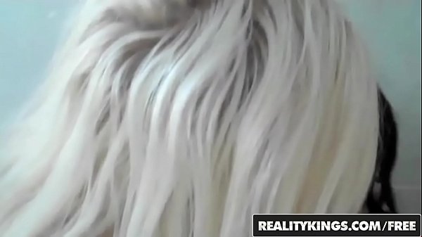 GF r. - Dude films three dorm lez out in the shower - Reality Kings