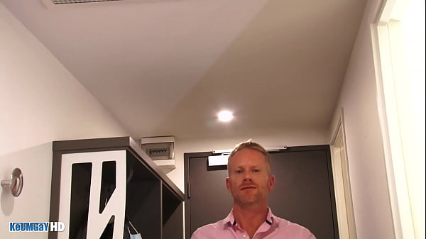 Download Video - Handsome beautiful gym neighbour serviced in spite of himself&period;