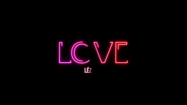 Avec la belle Elie Maxdan nous t'avons réservé un petit JOI coquin & lesbien ...