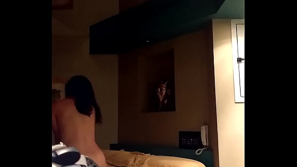 Mi pareja cogiendo en el telo con otro... prime...