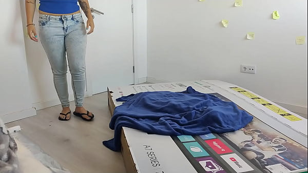 Download Video - Fucking my step mother through a hole in a box&comma; she thought it was my step dad