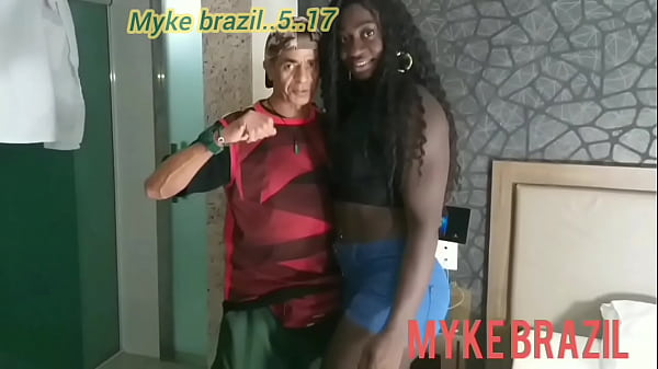 Fernanda Chocolate is a luxury attendant, she serves her very well and a woman would really like it, she asked to cum in her mouth with Rd and Sheer