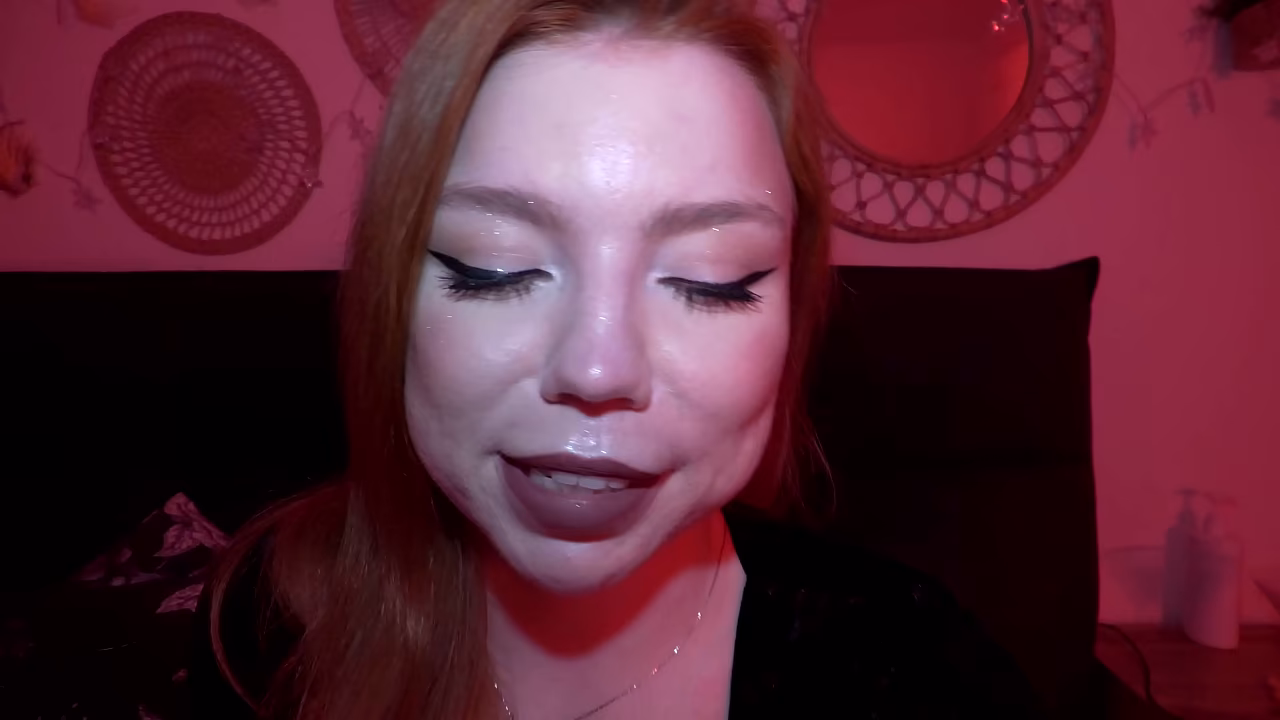 My female boss decided to reward me with sex! I came on her face!