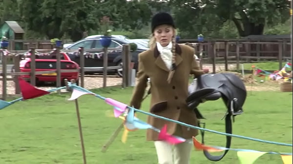 Carolina De Lys Takes Her Commanders Cock