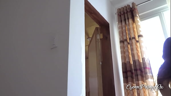 Download Video - Hot Pinay Babe Has Risky Fuck and Creampie on Hotel Balcony