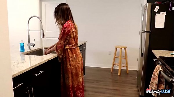 Download Video - Dava Foxx Gets Fucked in the Kitchen by a Big Dick