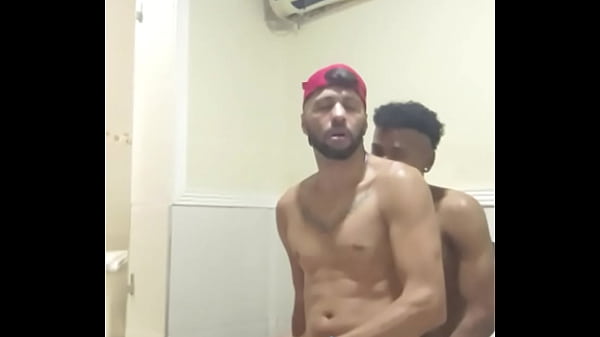 Com Black dotado no hotel