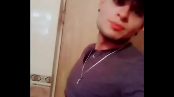 Me muestra su culito para sexo en la noche