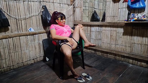 ENJOY ME DAMN STEPSON, WATCH ME DO PORN AND THEN COME CLOSER TO HAVE A DELICIOUS DAY OF HOMEMADE AMETEUR SEX. STEPMOTHER AND HER NAUGHTY STEPSON IN ACTION