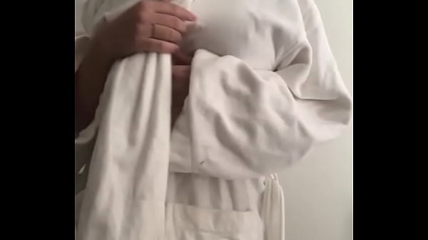 thumb stripteasing
