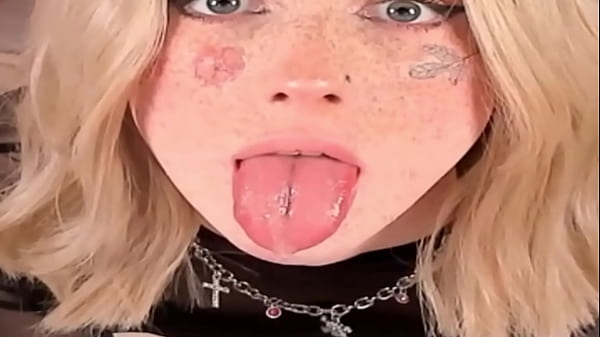 Sweet Eaton Teasing Her Live Audience With Her ...