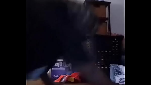 Hot barely legal slut twerks