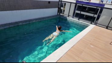 Mom seduced her stepson in a public pool