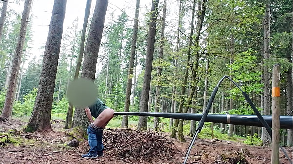 Download Video - Found this thing while hiking in the woods so I stuck it up my ass - 60fps