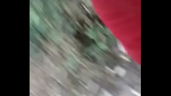 Download Video - Macho casado me dando o cu dentro do mato&comma; gozei gostoso