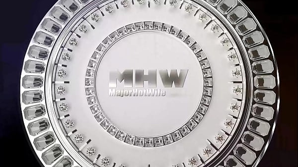 Curvy Busty Brunette MILF Peaches Gets Her Pussy Fucked By Rome Major!