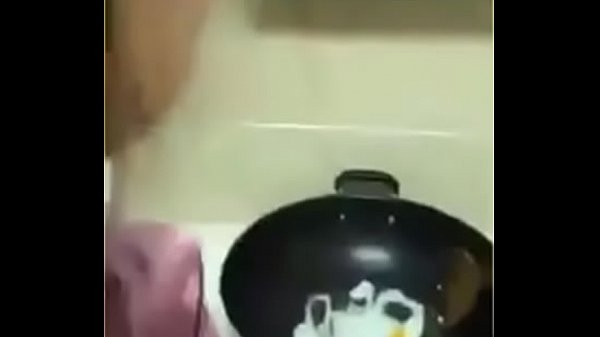 thumb fried egg