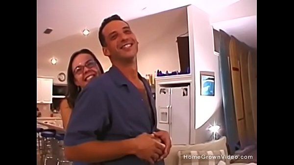 Download Video - Cute couple films their own Homemade porn