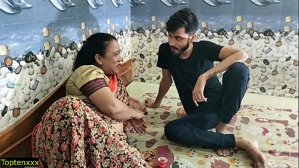 Bengali hot Bhabhi vs young Indian boy!! First amateur sex!