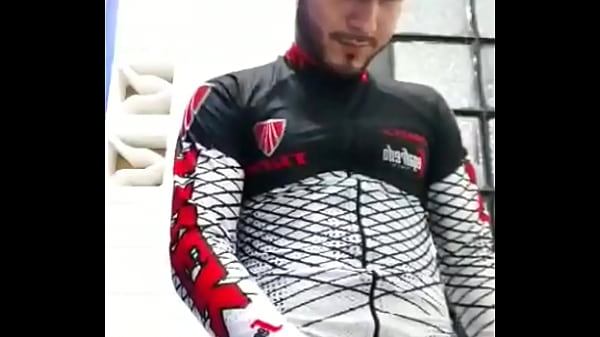 Download Video - una paja despues del gym