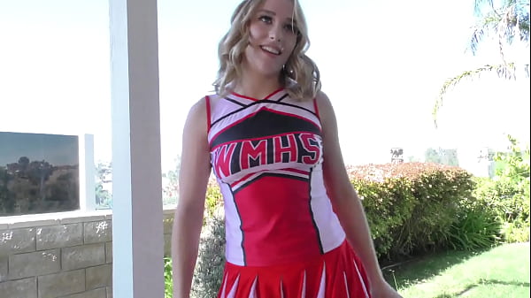 Cheerleader got some much cream