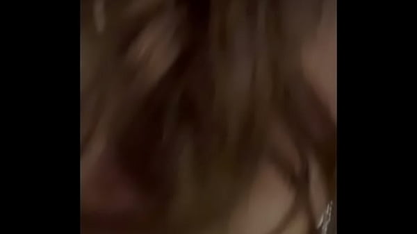 Download Video - NO SE AGUANTA Y TERMINA COGIENDOME EN EL BA&Ntilde;O SUPER RICO