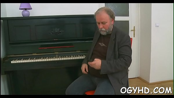 Young hottie licked by old boy