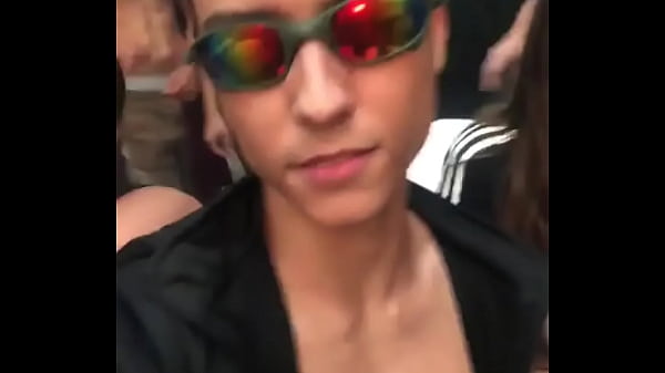 Download Video - Matheus Le&atilde;o Pauzudo Do Twitter &commat;xmleao