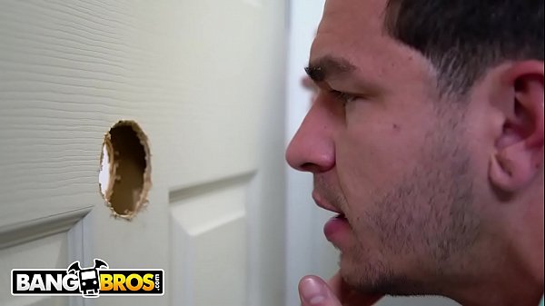 BANGBROS - Peter Green Spies On Rose Monroe's Perfect Big Ass and Tits