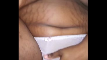 Gordita mani&aacute;tica de co&ntilde;o cremoso y apretado